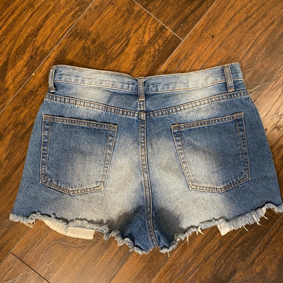 🌵 Cute High Rise Shorts 🌵 - Picture 5 of 10